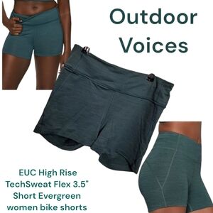 Outdoor Voices High Rise  TechSweat Flex 3.5 Short Evergreen women bike shorts L